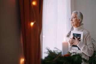 Holiday Blues-Managing Loneliness and Loss During the Holidays